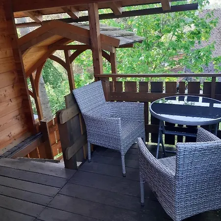 Chalet Baumhaus Wolfshöhle Fischach