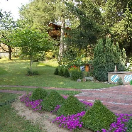 Baumhaus Wolfshoehle * Fischach