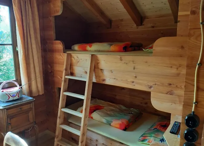 Baumhaus Wolfshoehle * Fischach
